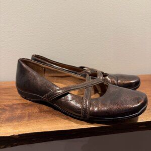 LifeStride women's Devlin flats with a metallic brown upper size 8